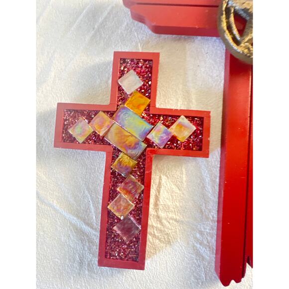 Set of 3 Western/Boho Cross Wall Decor – Red - Picture 2 of 7